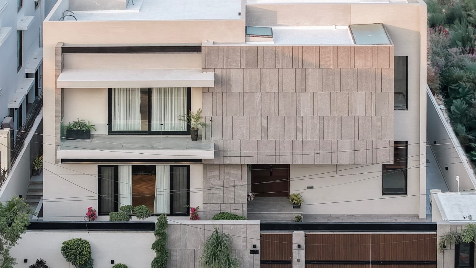 Luxury Banglow For Sale – DHA Phase 8 , KARACHI